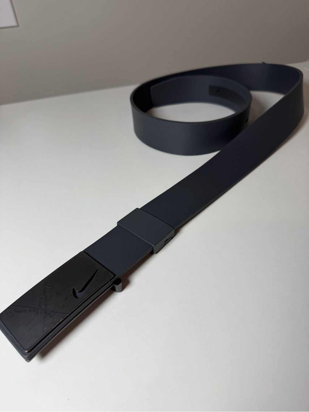Nike Men’s Dark Blue Gray Adjustable Swoosh Belt with Matte Buckle Perfomance